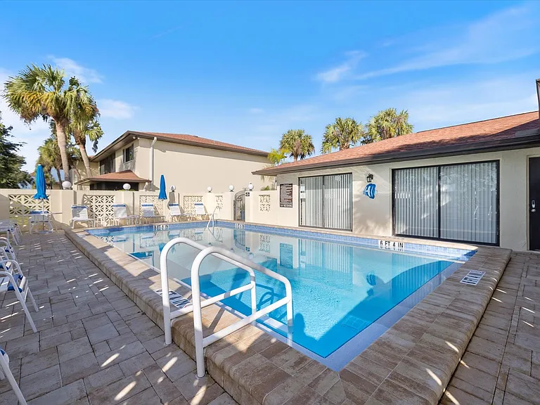 431 Airport Ave E #207 — Photo 34