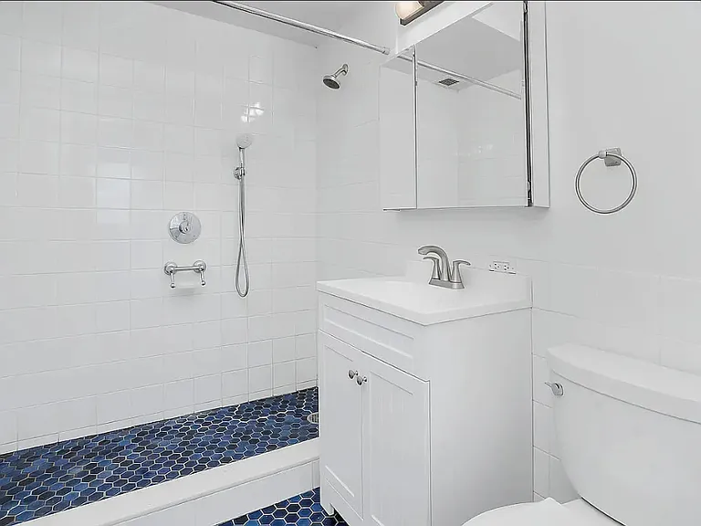 2 S End Ave #3P — Photo 7