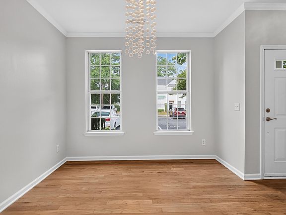 4th image of 5710 Corbon Crest Ln