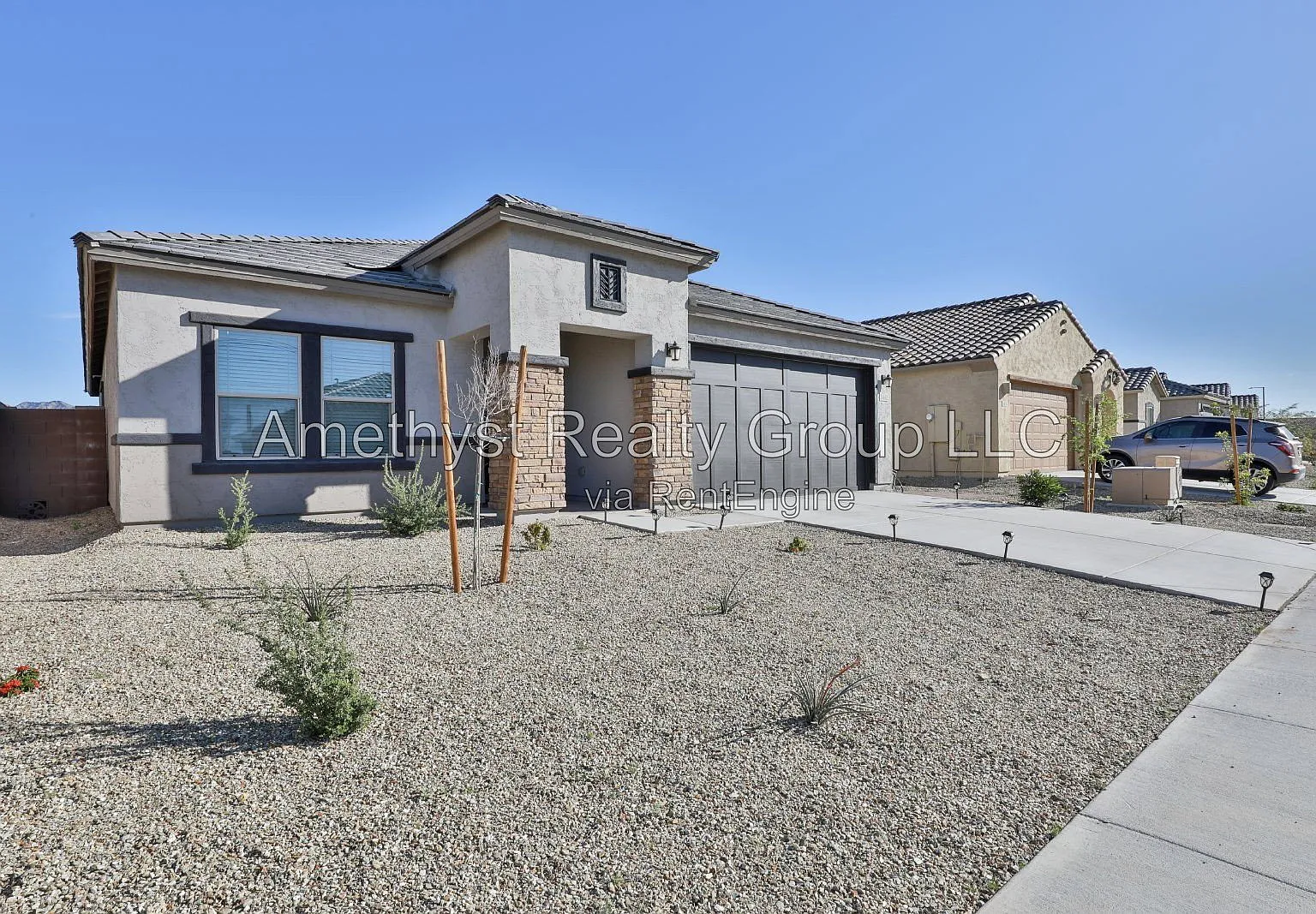 4 bed, 2.0 bath, 2151 sqft, $2,295 — Photo 2
