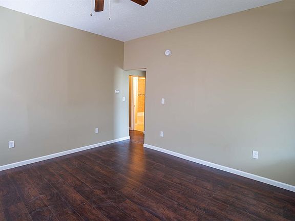 3rd image of 3609 Van Vey St