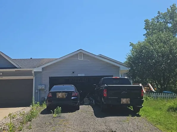 1707 Slater Ln, Burnsville, MN 55337
