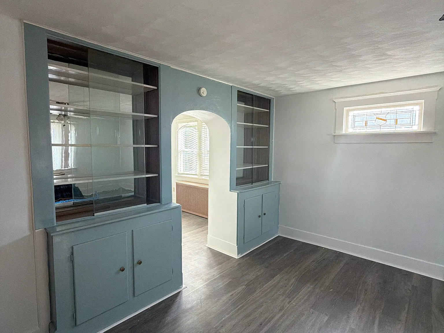 2 bed, $1,300 — Photo 2