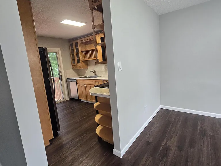151 Shenandoah Blvd — Photo 5