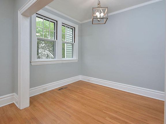 5th image of 2307 Chapel Hill Rd