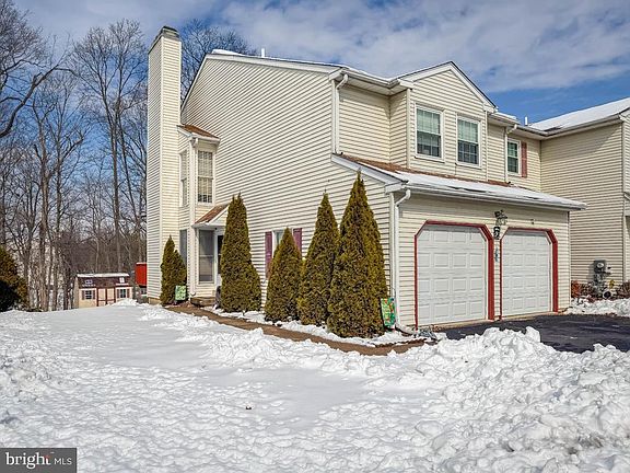 2nd image of 217 Jonathan Dr