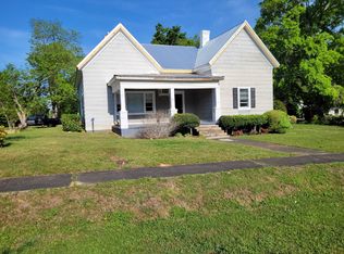 2105 College St, Comer, GA 30629