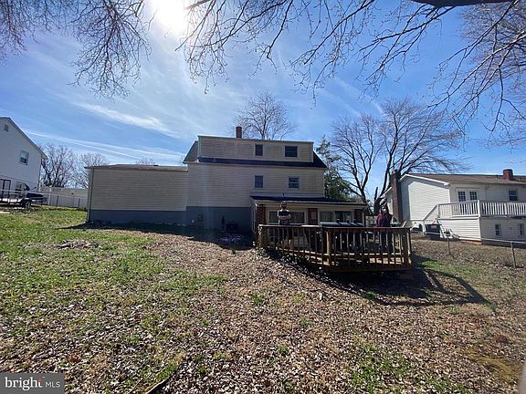 5th image of 14744 Darbydale Ave