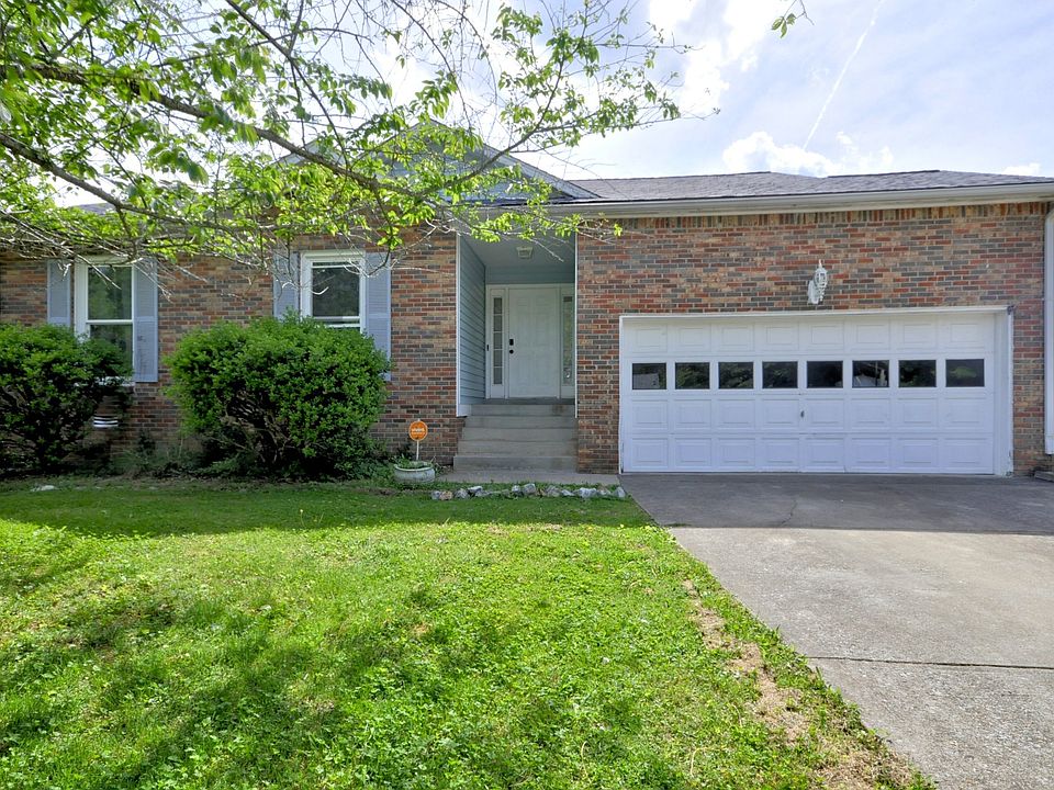 1st image of 441 Bluff Dr