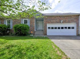 441 Bluff Dr, Clarksville, TN 37043