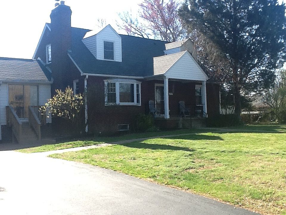 1st image of 4621 Willow Run Dr