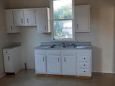5th image of 1836 6th Ave