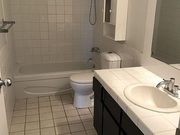 3rd image of 9823 97th St