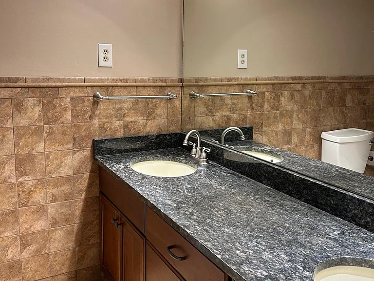 1204 Allen Ave — Photo 10
