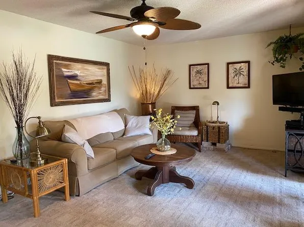 2447 Clubhouse Cir #203-5, Sarasota, FL 34232