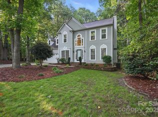 8805 Deerland Ct, Huntersville, NC 28078