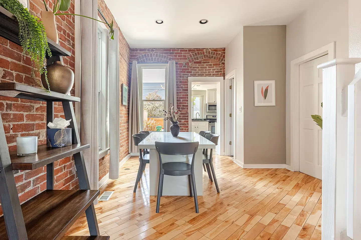 415 Inca St — Photo 4
