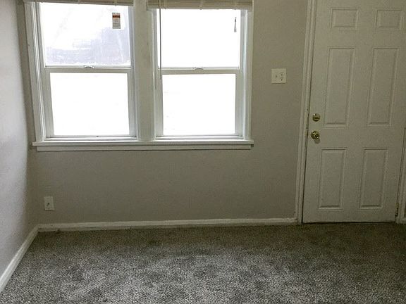 5th image of 580 N Main St APT 13
