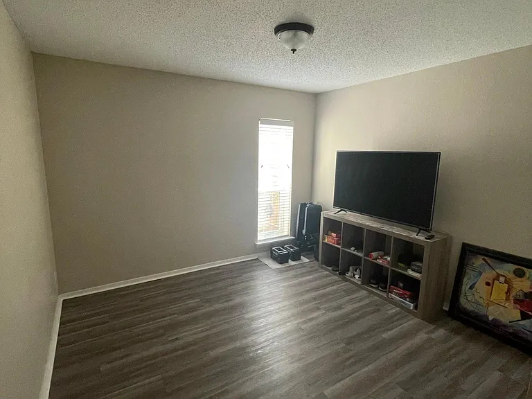 3431 N Hills Dr #121 — Photo 6