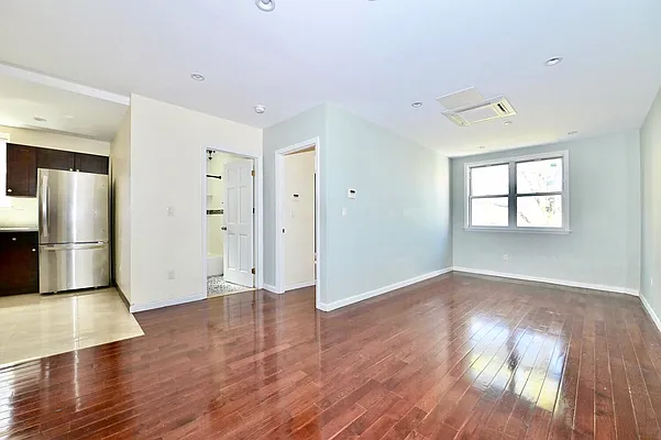 Sold by Amorelli Realty | media 27