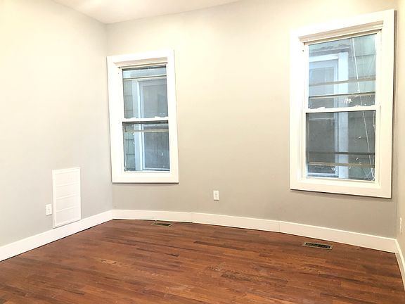 3rd image of 35 Clendenny Ave #10E