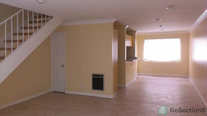 1st image of 919 N Inglewood Ave APT 16