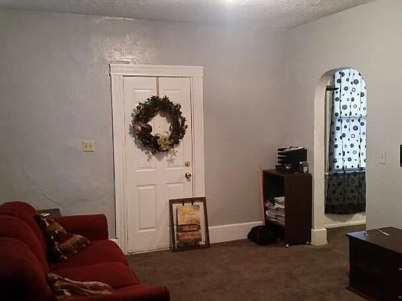 4th image of 11118 Harvey Ave