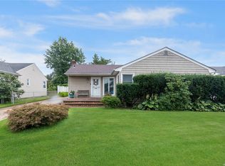 527 Dogwood Ave, West Hempstead, NY 11552