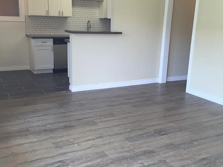 1736 E Sycamore Ave #A — Photo 2