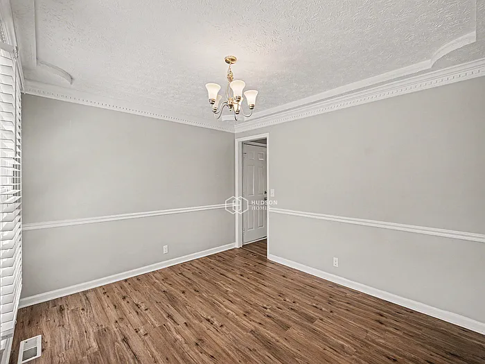 7509 Rolling River Pkwy — Photo 9