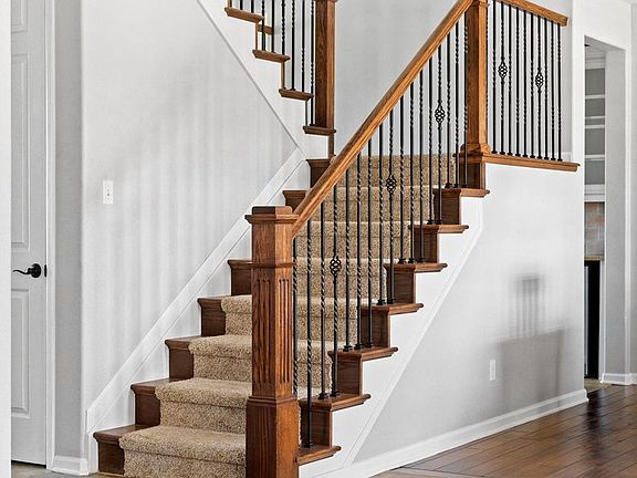 3rd image of 24230 E Moraine Pl