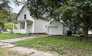 1st image of 824 Cross St