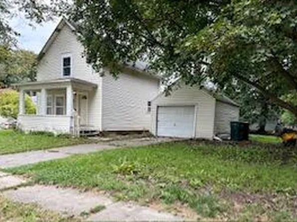 824 Cross St, Lansing, MI 48915
