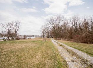 3563 W Shoreline Dr, Columbia City, IN 46725