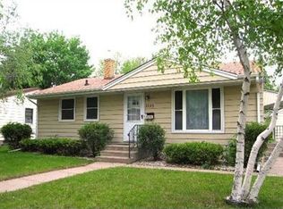 2143 Hawthorne Ave E, Saint Paul, MN 55119