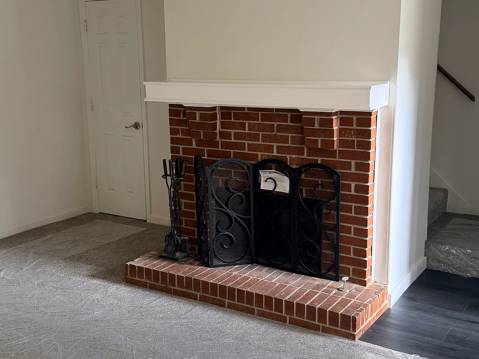 2 bed, 1280 sqft, $1,900 — Photo 2