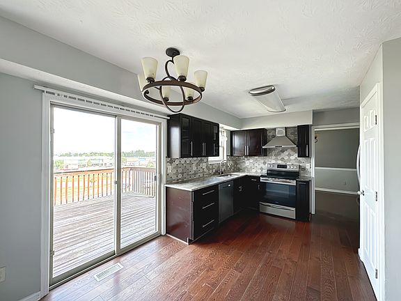 4th image of 7606 Tollgate Ct