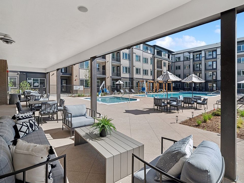 Ascend at Pena Station apartments community photo