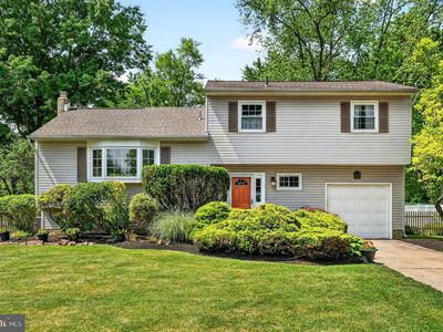 1 Cedar Ln, East Windsor, NJ, 08520