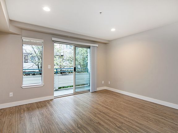 2nd image of 2557 14th Ave W APT 403