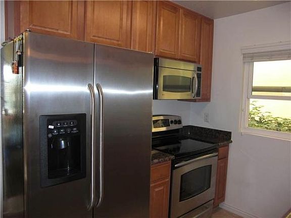 2nd image of 3615 Ash St Unit 2
