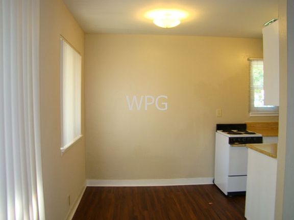 5th image of 795 Carmel Ave APT 1