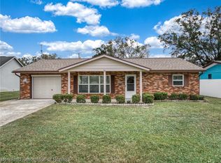 116 Memorial Dr, Sebring, FL 33870