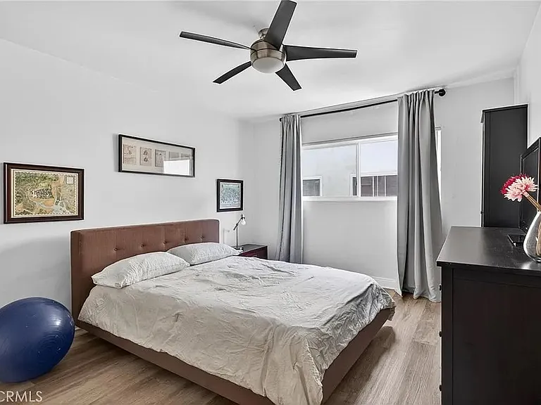 8710 Delgany Ave #8 — Photo 21