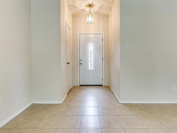 3rd image of 4012 Kingsferry Dr