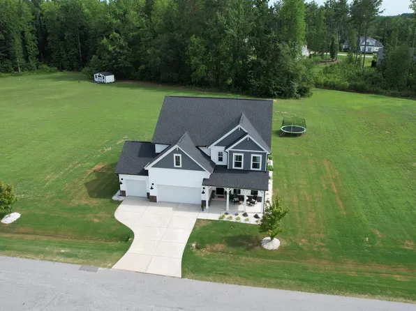 4 E Odell Ln, Zebulon, NC 27597