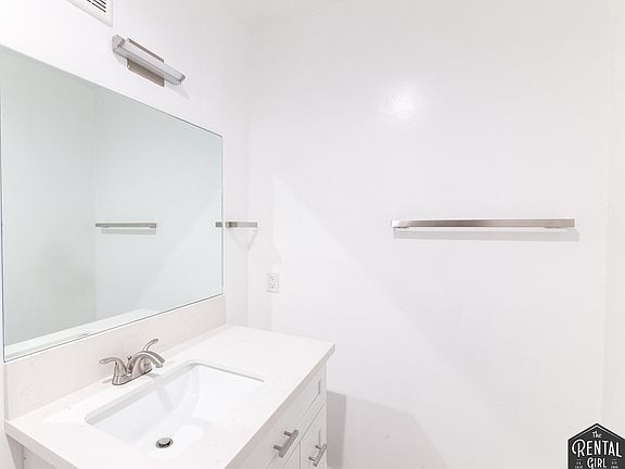 2nd image of 37 29th Ave APT 1