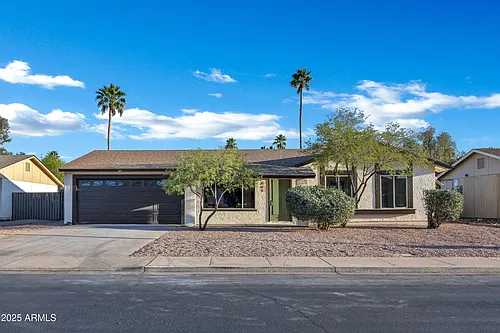 605 W Posada Ave Photo 1