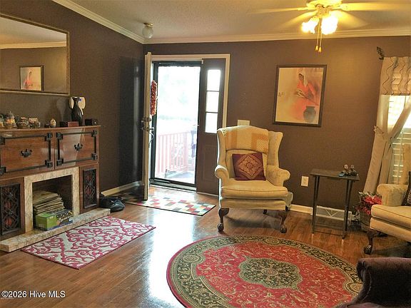 2nd image of 426 N Everett Street
