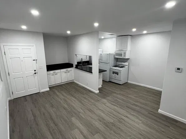 1920 N Mariposa Ave, Los Angeles, CA 90027